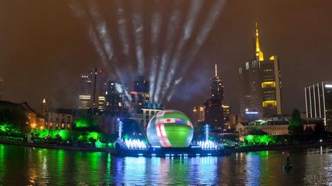 "Ballzauber"-Show in Frankfurt