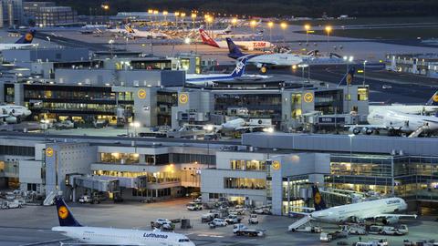 Nachtbetrieb am Frankfurter Flughafen