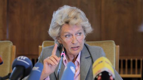 Petra Roth bei der Pressekonferenz