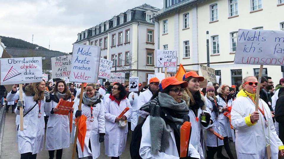 Fragen Und Antworten Darum Geht S Beim Arzte Warnstreik