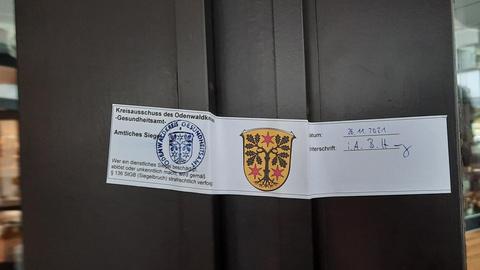 Der Eingang zur Bäckerei "Zeitlos" ist versiegelt.