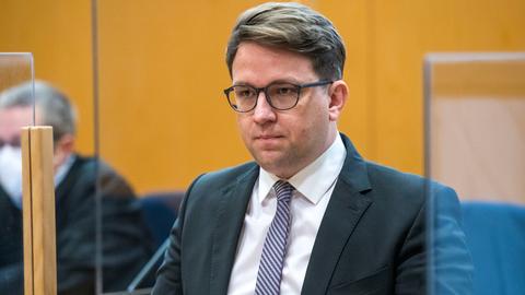 Christoph Lübcke im Gerichtssaal - Aufnahme aus dem Dezember 2020