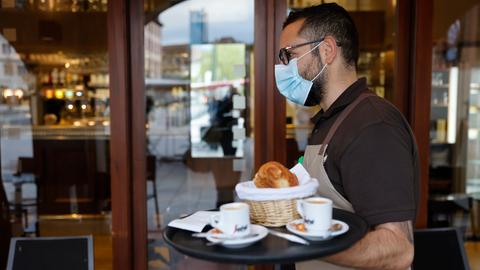 Gastronomie: Ab Stufe 2 dürfen Cafés und Restaurants ihren Innenbereich für Gäste öffnen.