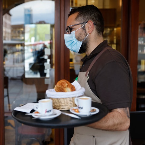 Gastronomie: Ab Stufe 2 dürfen Cafés und Restaurants ihren Innenbereich für Gäste öffnen.