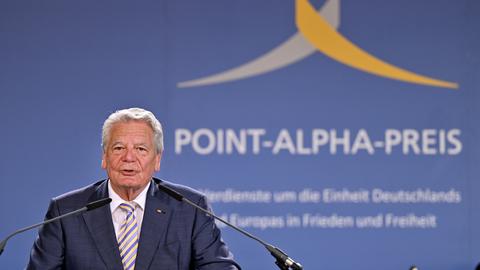 Altbundespräsident Gauck während der Verleihung des Point-Alpha-Preises an ihn.