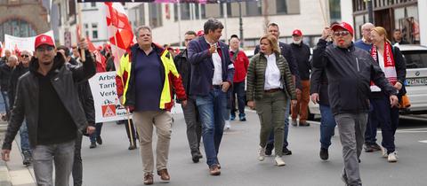 Bundesinnenministerin Nancy Faeser (SPD) auf der Mai-Kundgebung in Herborn.