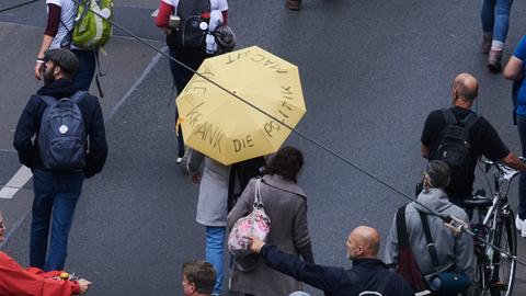 Teilnehmer einer "Querdenken"-Demo in Berlin