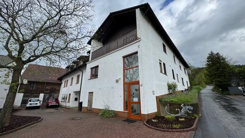 Ein weiß getünchtes Haus in Michelstadt