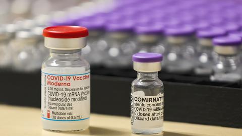 Impfstoff von Moderna und BioNTech (dpa)