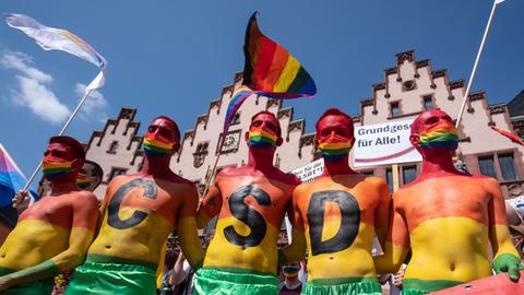 CSD-Teilnehmer am Frankfurter Römerberg