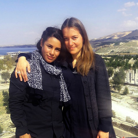Regisseurin Antonia Kilian und ihre Protagonistin Hala