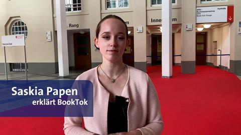 BookTokerin Saskia Papen
