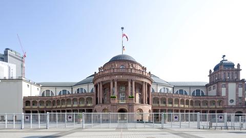 Festhalle Frankfurt von außen