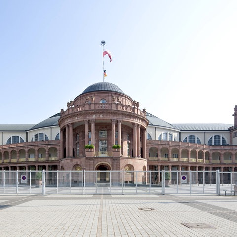 Festhalle Frankfurt von außen