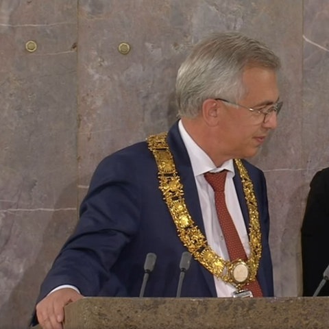Frankfurts Oberbürgermeister Peter Feldmann (SPD) und die Stadtverordnete Mirrianne Mahn (Grüne)