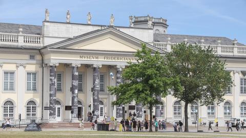 Das Kasseler Museum Fridericianum zum Start der documenta15. 