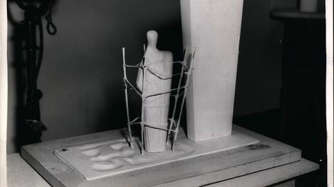 Skulptur von Egon Altdorf