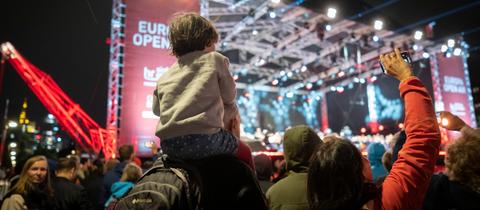 Alte, junge und ganz junge Menschen: Das Publikum war bunt gemischt.