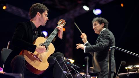 Gitarrist Milos Karadaglic und Dirigent Alain Altinoglu