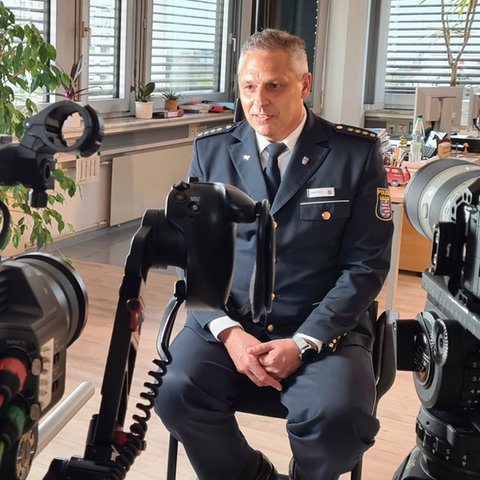 Polizeidirektor Jürgen Fehler im hr-Interview