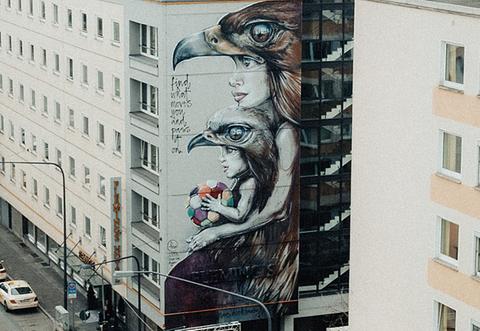 EM-Mural von HERA in Frankfurt