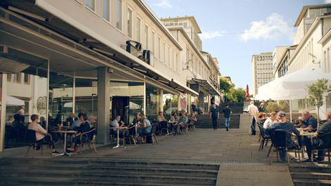 Straßencafé auf der Treppenstraße in Kassel