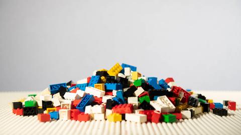 Haufen bunter Lego-Steine
