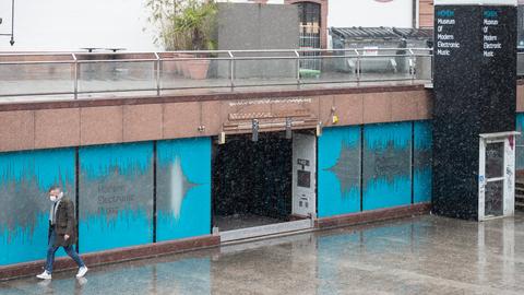 Blick auf das MOMEM an der Frankfurter Hauptwache