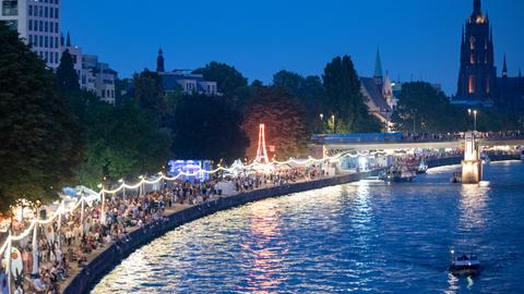 Rund eine Million Menschen haben das Mueumsuferfest in Frankfurt besucht.