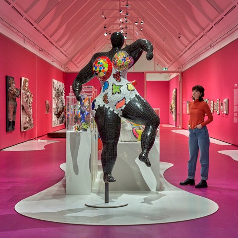 Ausstellungsansicht Niki de Saint Phalle in der Schirn