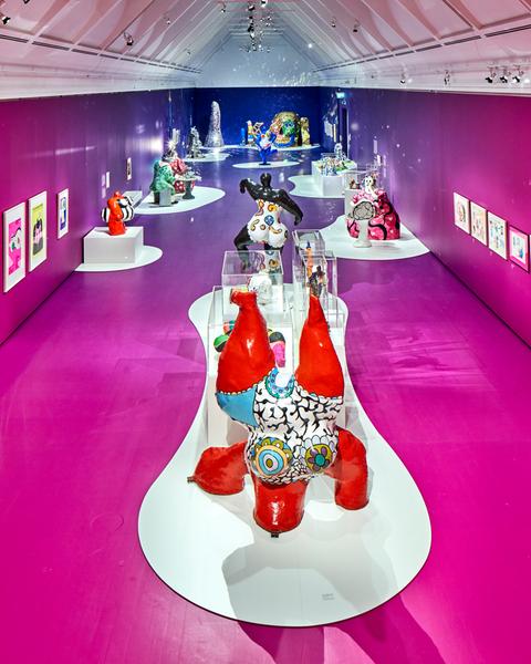 Blick in die Ausstellung Niki de Saint Phalle in der Schirn