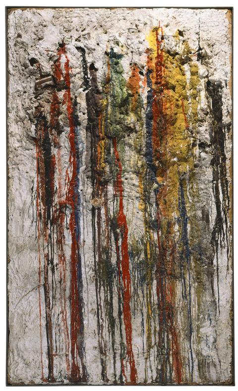 Arbeit "Tableau tir" von Niki de Saint Phalle ist eine Shooting-Szene: Eine verschiedenfarbige Aufnahme läuft über eine Gipsplatte.