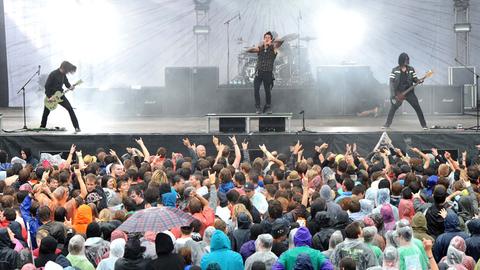 Historisches Foto aus unbeschwerteren Tagen: Papa Roach auf der Open-Flair-Bühne 2010.