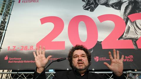 Intendant Joern Hinkel bei der Programm-Vorstellung für die Bad Hersfelder Festspiele 2022. 