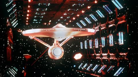Das undatierte Archivbild zeigt das Raumschiff USS Enterprise aus der Anfang der 60er Jahre gestarteten US-Fernsehserie "Star Trek".  