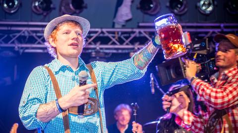 Ed Sheeran auf dem Frankfurter Oktoberfest. 