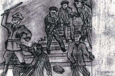 Czarno -białe malarstwo węglowe mężczyzny w kostiumie więźnia w paski, strażnicze umundurowane przez patyki zjechały po schodach.