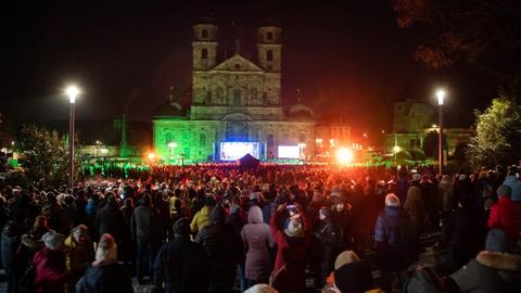 Weihnachtssingen vor dem Fuldaer Dom 