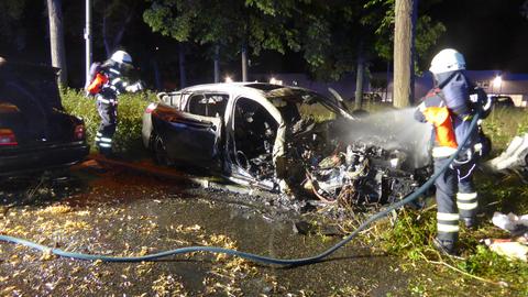 Unfall mit brennendem Auto