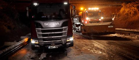 Lkw Schnee A44