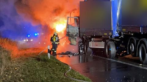 Wegen des Brands musste die A7 zeitweise komplett gesperrt werden