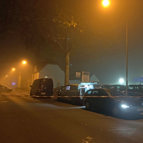 Nachts Nebel Autos Polizeiabsperrung
