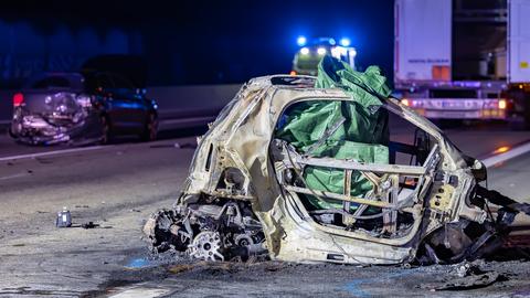 Augebranntes Auto auf der A3