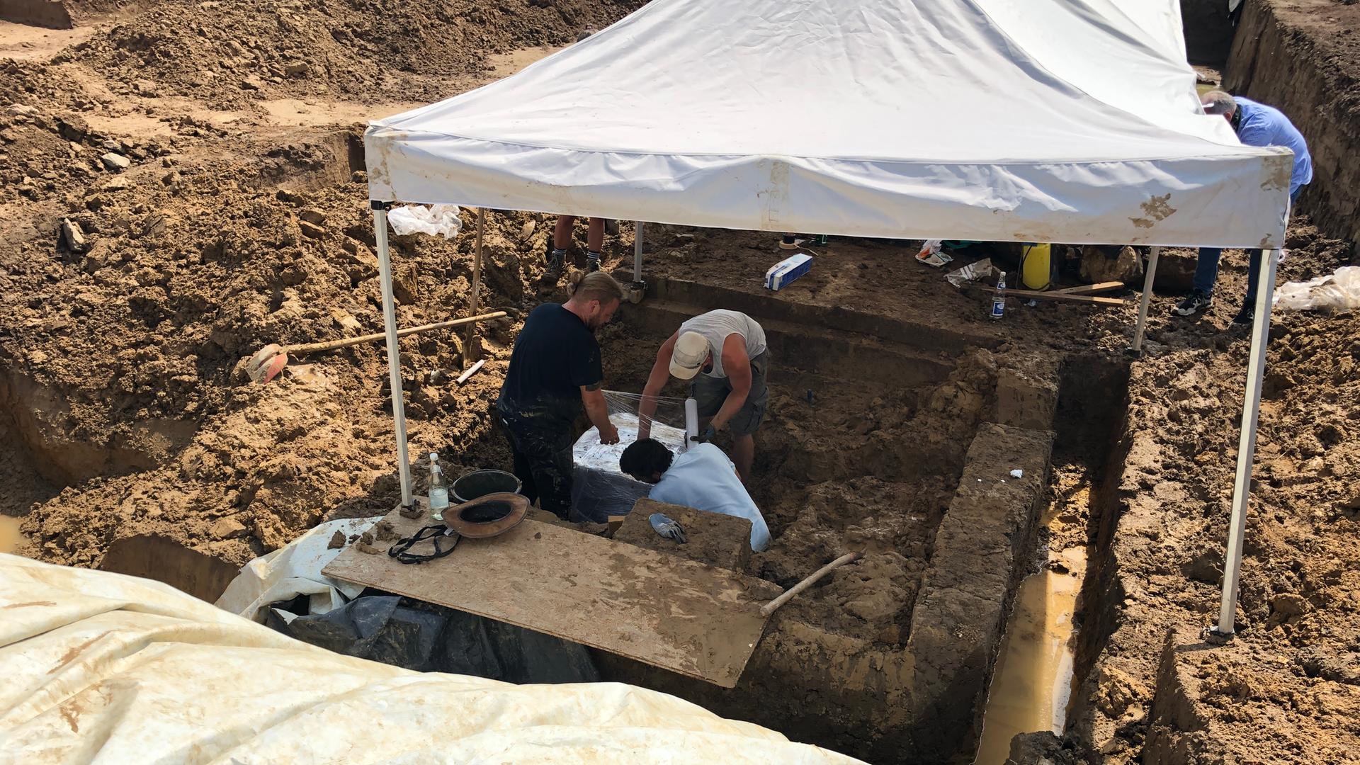 Hunderte Gräber, Schwerter und Schmuck: Archäologen legen Sensationsfund in der Wetterau frei
