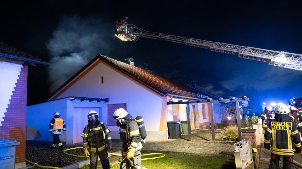 Feuerwehr-Einsatz bei Wohnungsbrand in Bad König (Odenwald)