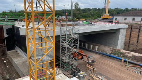 Brückenabriss über der Wolfhager Straße in Kassel