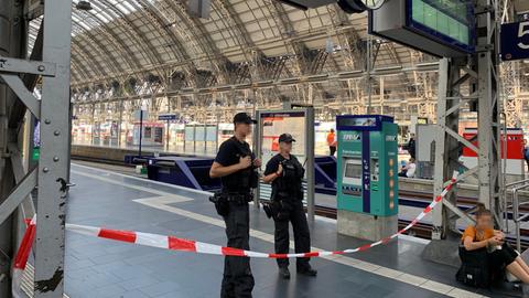 Polizeiabsperrung am Frankfurter Hauptbahnhof