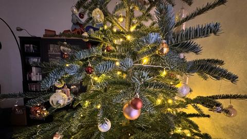 ein geschmückter Weihnachtsbaum