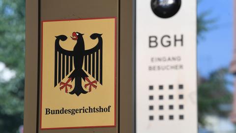 Schild Bundesgerichtshof (BGH) in Karlsruhe