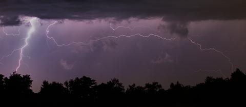 Sujet Wetter Unwetter Blitz Gewitter Frankfurt Nachthimmel